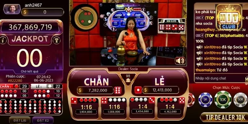 Người chia bài nóng bỏng, cuốn hút ván chơi